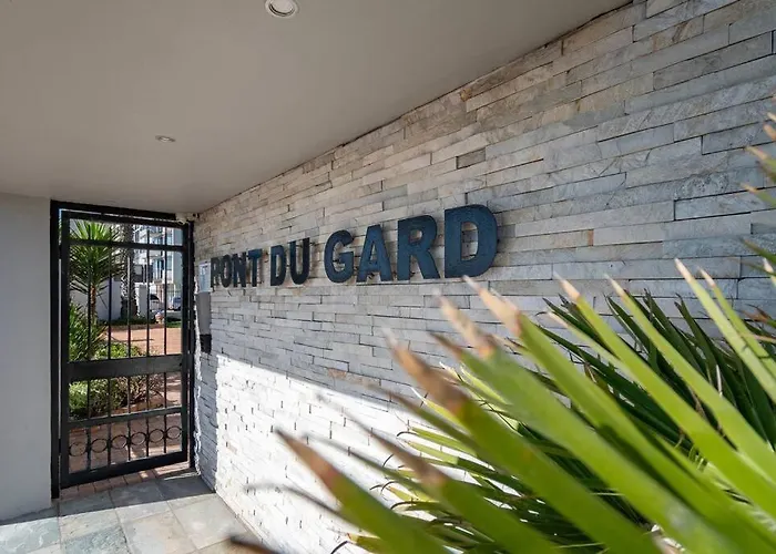 Coastal Comfort 2-Bedroom In Mouille Point