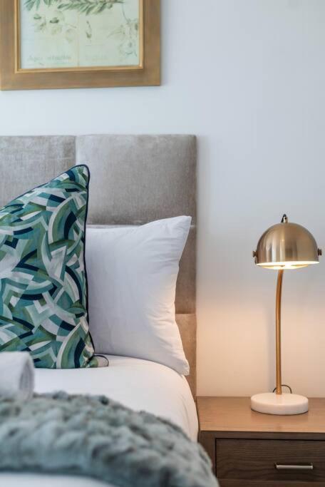 Coastal Comfort 2-bedroom In Mouille Point Cape Town