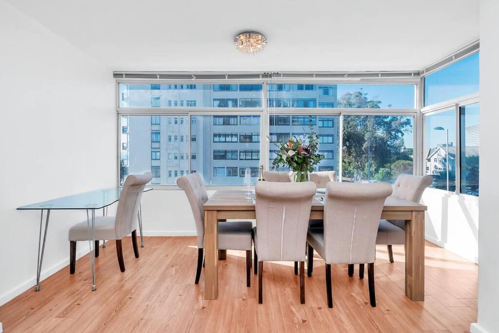 Coastal Comfort 2-bedroom In Mouille Point Apartment Cape Town
